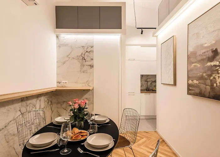 The Rent - Spacious One-bedroom Near Santa Maria Maggiore