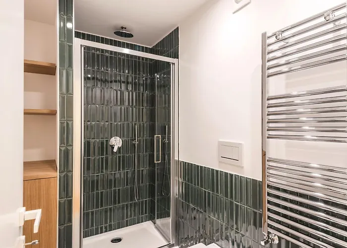 The Rent - Spacious One-bedroom Near Santa Maria Maggiore דירה *