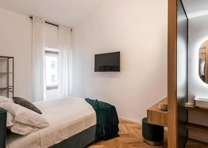 The Rent - Spacious One-bedroom Near Santa Maria Maggiore Apartman