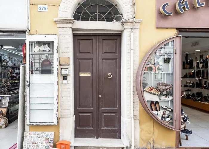The Rent - Spacious One-bedroom Near Santa Maria Maggiore *